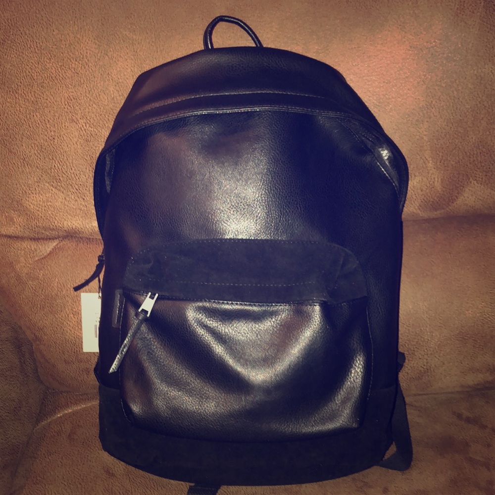 James Campbell
Men's Black Leather Backpack